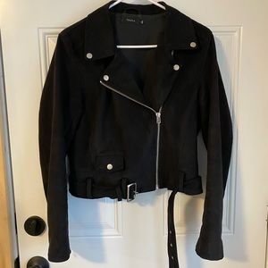 Aritzia - Black velvet jacket, looks new. Non smoking/ pet free home.